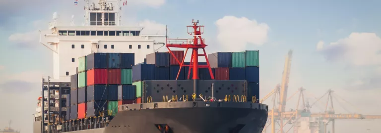 בעקבות האיום החות’י: חברת הספנות הישראלית צים הודיעה על עלייה של 400-100 דולר בהובלת מכולה – פורסם בישראל היום