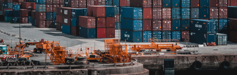 אי ודאות נמשכת בשוק המכולות לקראת פקיעת הפסקת המכסים